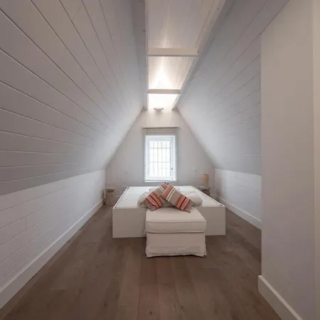 In Near Alberstrand Willa *